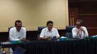 Andry Prasmuko didampingi Joko Supratikto saat pertemuan dengan media ekonomi bisnis