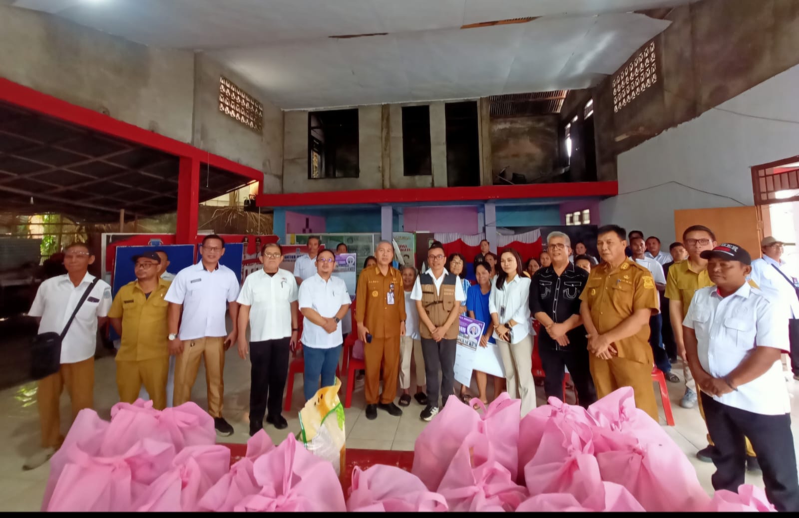 Anggota DPD RI Dapil Sulut Senator Stefanus 5BAN Liow Fasilitasi Gerakan Pangan Murah Paket Spesial Ramadhan di Kelurahan Komo Luar dan Kelurahan Tikala Baru, Senin, (23/02/2026)